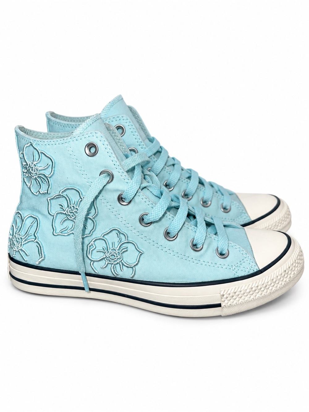 Converse Size 8 Light Blue Embroidered Floral High-Top Canvas Sneakers - Women